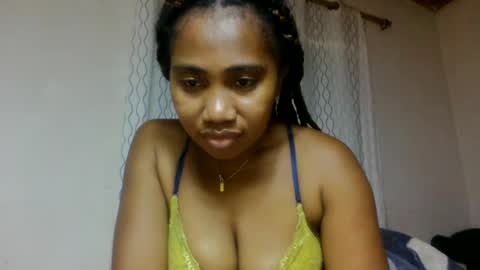 Snapshot of surbelle chatting on 06-14-26, 09:44 surbelle online show from 06-14-26, 09:44