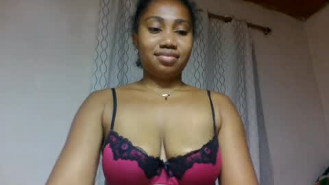 Snapshot of surbelle chatting on 06-19-26, 07:06 surbelle online show from 06-19-26, 07:06