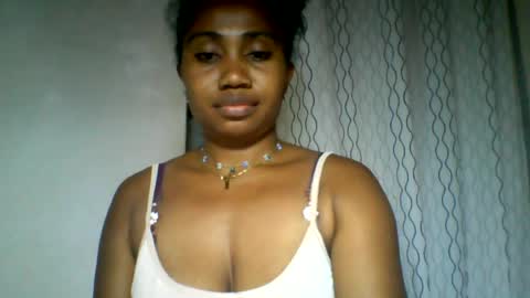 Snapshot of surbelle chatting on 06-24-26, 06:29 surbelle online show from 06-24-26, 06:29