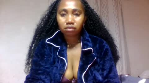 Snapshot of surbelle chatting on 06-27-26, 05:40 surbelle online show from 06-27-26, 05:40