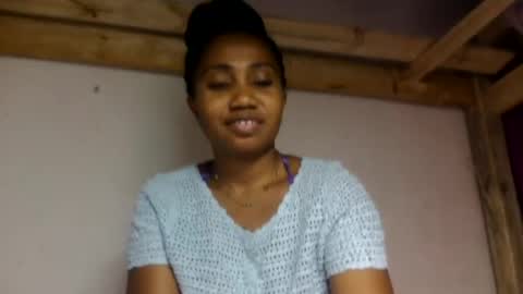 Snapshot of surbelle chatting on 07-13-26, 02:42 surbelle online show from 07-13-26, 02:42