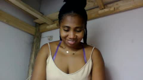 Snapshot of surbelle chatting on 07-14-26, 10:32 surbelle online show from 07-14-26, 10:32