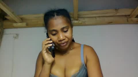 Snapshot of surbelle chatting on 07-19-26, 03:38 surbelle online show from 07-19-26, 03:38