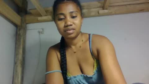 Snapshot of surbelle chatting on 07-20-26, 10:39 surbelle online show from 07-20-26, 10:39
