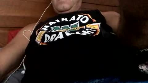 Snapshot of surfrguy0077 chatting on 03-10-25, 01:01 surfrguy0077 online show from 03-10-25, 01:01