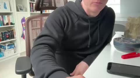 Snapshot of surfstar81 chatting on 02-26-26, 10:14 surfstar81 online show from 02-26-26, 10:14