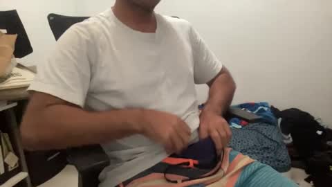 Snapshot of surftravel chatting on 01-01-25, 11:38 surftravel online show from 01-01-25, 11:38