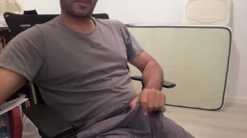 Snapshot of surftravel chatting on 02-13-25, 01:59 surftravel online show from 02-13-25, 01:59