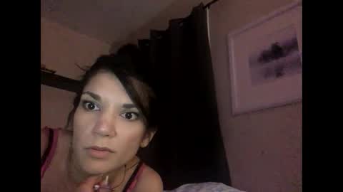 Snapshot of surialuv chatting on 03-10-25, 09:43 surialuv online show from 03-10-25, 09:43