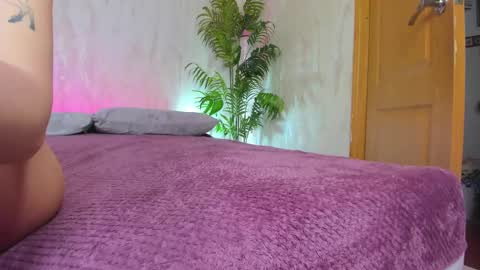 Snapshot of susan__clark chatting on 01-29-25, 04:15 Annie online show from 01-29-25, 04:15