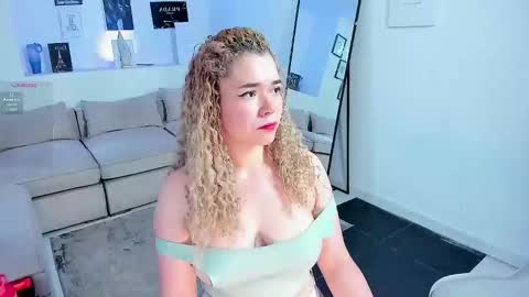 susan_blond online show from 02-09-26, 12:20