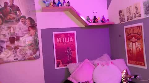 Snapshot of susan_bluee chatting on 12-14-25, 07:29 Susan online show from 12-14-25, 07:29