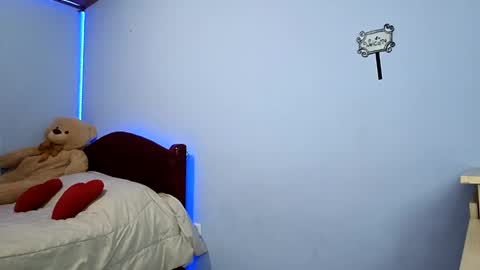 Snapshot of susan_ramires chatting on 12-19-24, 07:18 susan ramires online show from 12-19-24, 07:18