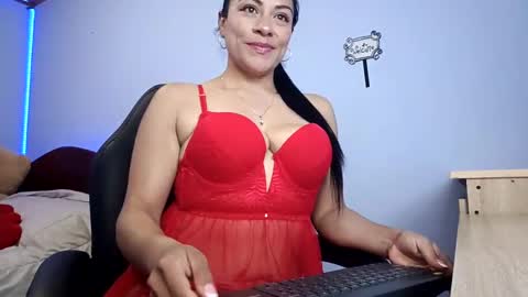 Snapshot of susan_ramires chatting on 12-21-24, 03:25 susan ramires online show from 12-21-24, 03:25