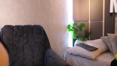 susan_wall online show from 04-06-26, 01:12