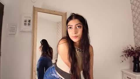 Snapshot of susana__sanchez chatting on 09-16-25, 11:22 SUSANA online show from 09-16-25, 11:22