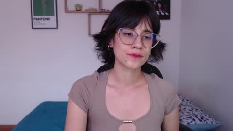susana_w online show from 02-17-25, 08:47