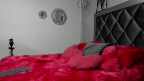 Susana W online show from 02-06-25, 10:59