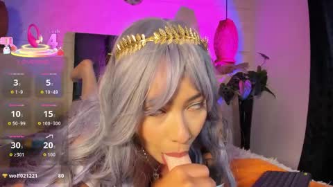 Susana W online show from 12-15-25, 10:03