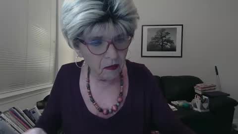 Snapshot of susanandlisa chatting on 02-19-25, 11:36 sexualsusan online show from 02-19-25, 11:36