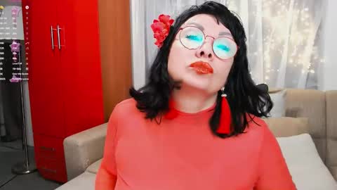 Snapshot of susanflower chatting on 12-23-24, 07:38 Susan online show from 12-23-24, 07:38