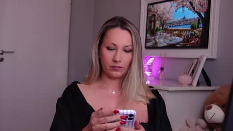 SusanJewel online show from 04-15-26, 06:53