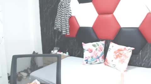 Snapshot of susanleroy chatting on 12-15-24, 05:56 susanleroy online show from 12-15-24, 05:56