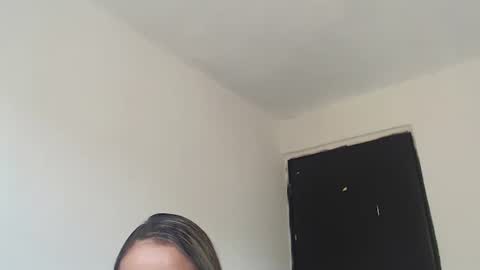 Snapshot of susanleroy chatting on 02-06-25, 12:37 susanleroy online show from 02-06-25, 12:37