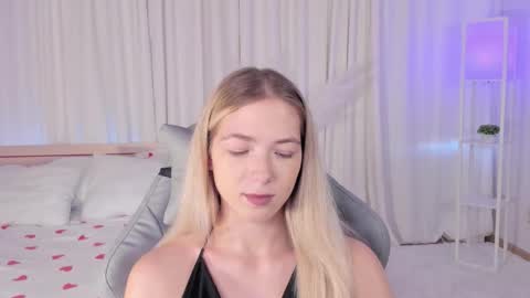 Snapshot of susanmimi chatting on 10-07-25, 04:53 Susan online show from 10-07-25, 04:53