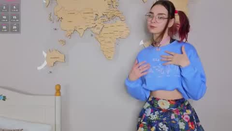 Snapshot of susannahtrojahn chatting on 02-19-26, 03:08 susannahtrojahn online show from 02-19-26, 03:08