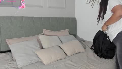 Amelia  online show from 03-26-26, 12:11