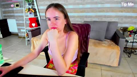 susansmitt online show from 09-16-25, 07:04