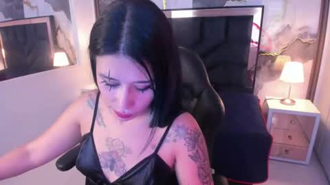 Snapshot of susanvilla chatting on 06-16-26, 08:11 susanvilla online show from 06-16-26, 08:11