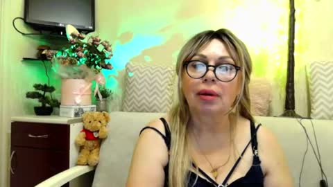 Snapshot of susiexnoreen chatting on 06-23-26, 01:47 SusiexNoreen online show from 06-23-26, 01:47
