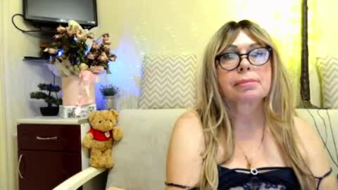 Snapshot of susiexnoreen chatting on 06-28-26, 01:00 SusiexNoreen online show from 06-28-26, 01:00