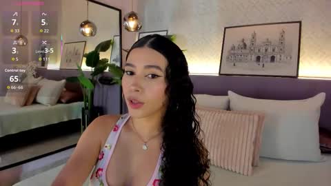 Snapshot of sussanalee chatting on 09-19-25, 11:55 Your Squirt queen online show from 09-19-25, 11:55