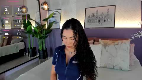 Snapshot of sussanalee chatting on 10-17-25, 11:57 Your Squirt queen online show from 10-17-25, 11:57