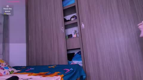 Andrea online show from 12-04-25, 01:04