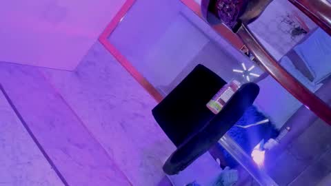 Snapshot of sussy_hots chatting on 11-24-25, 08:52 Sussy online show from 11-24-25, 08:52