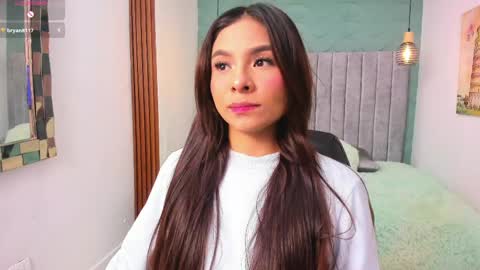 sussy_sweet4u online show from 05-17-26, 09:28