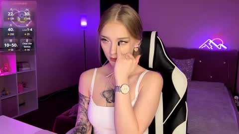 Snapshot of susyschuerholz chatting on 04-21-26, 01:17 Jessica online show from 04-21-26, 01:17