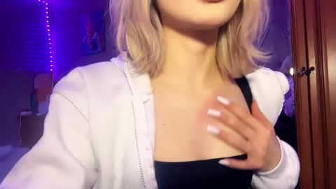 Stacy online show from 05-12-26, 11:46