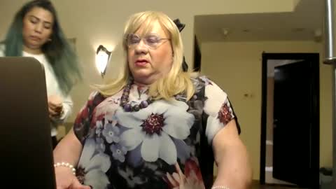 My name is Sissy or more fully Suzanna Aprilia Maria Mariquita Catarina Chinita Banci. Soy una puta - que chimba ladybug online show from 02-28-25, 06:52