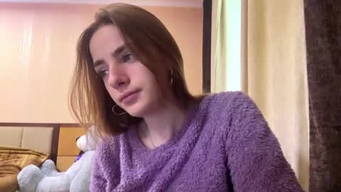 Snapshot of suzannetigerino chatting on 05-09-26, 07:13 Emila online show from 05-09-26, 07:13
