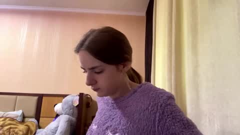 Snapshot of suzannetigerino chatting on 05-16-26, 07:27 Emila online show from 05-16-26, 07:27