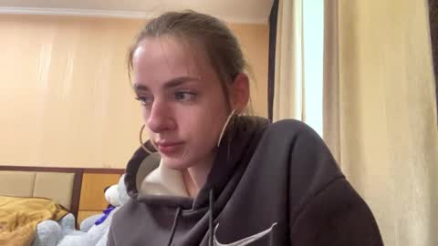 Snapshot of suzannetigerino chatting on 05-30-26, 10:34 Emila online show from 05-30-26, 10:34