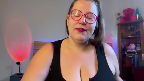 suzie stardust online show from 05-02-26, 03:22