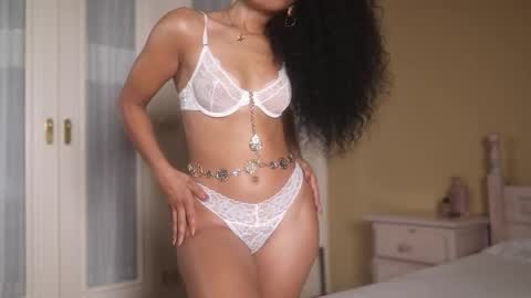 suzysuza online show from 09-15-25, 03:12