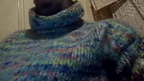 Snapshot of sweaterboy666 chatting on 03-11-26, 09:32 sweaterboy666 online show from 03-11-26, 09:32