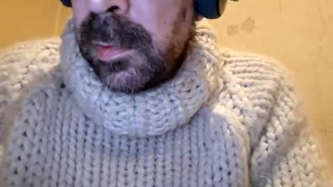 Snapshot of sweaterboy666 chatting on 08-07-26, 01:51 sweaterboy666 online show from 08-07-26, 01:51